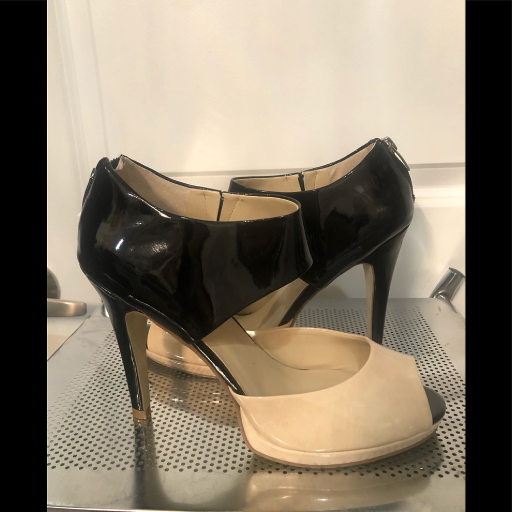 👠 Nine West: Nude&Black open toe shoe